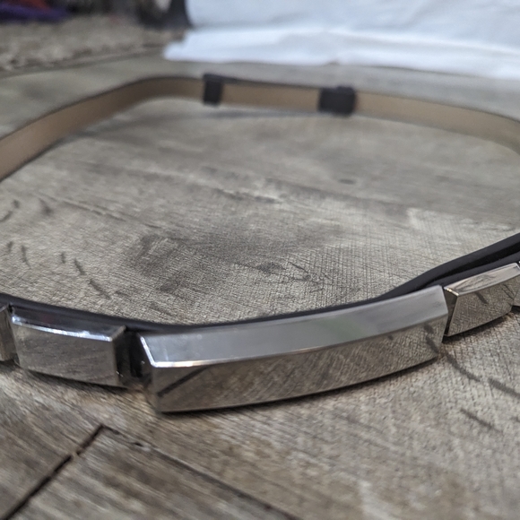 The Limited Black leather adjustable belt size small/medium silver tone buckle - Picture 11 of 12